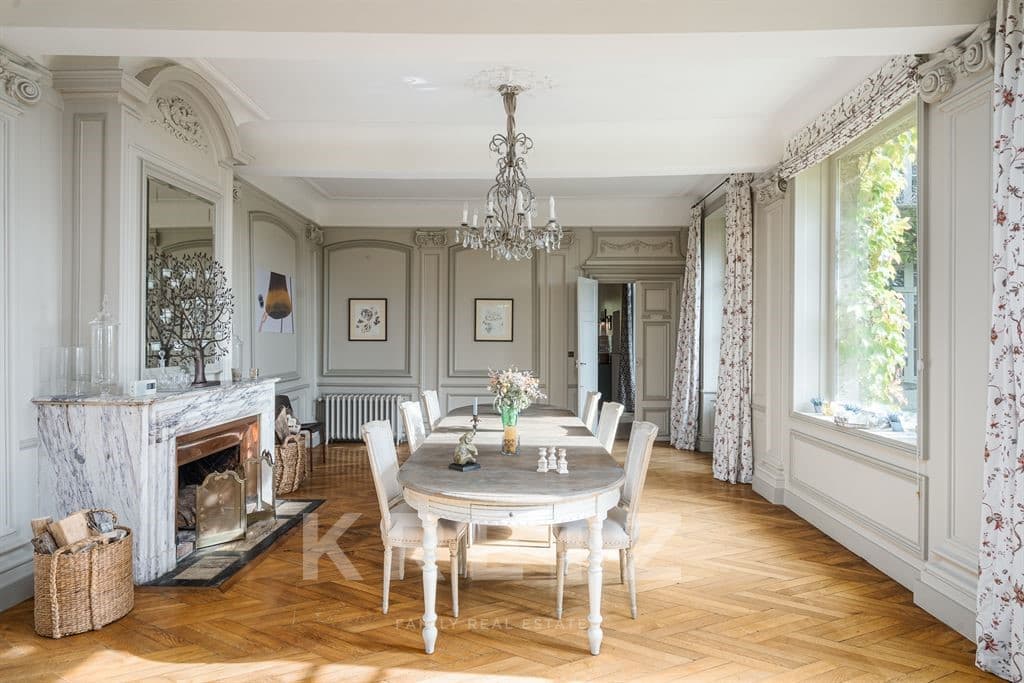 Restored 18th Century Château With Indoor Pool And Guest House 4