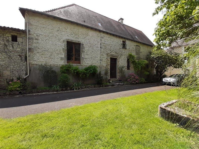 Historic 15th Century Château With Hospitality Business And Stables 2