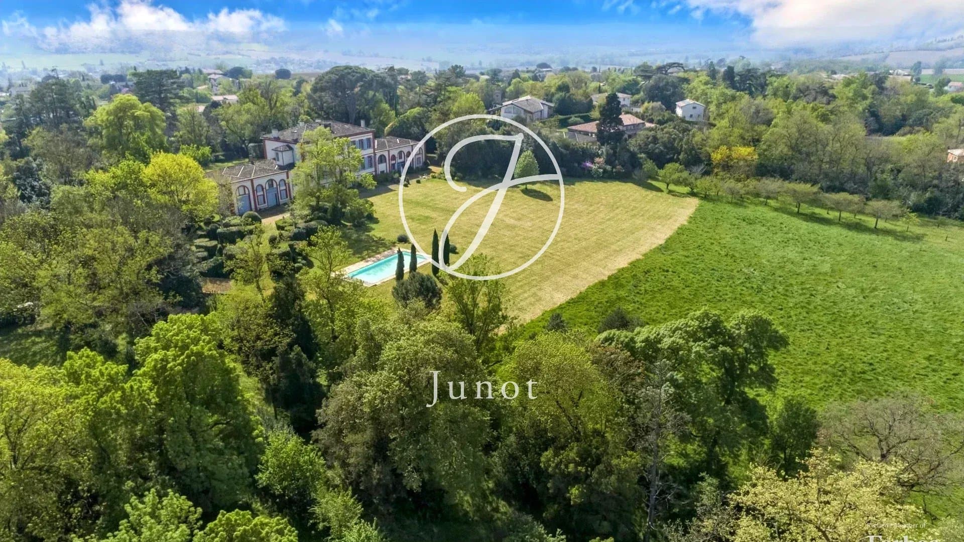 Elegant 19th Century Château With Pool And Tennis Court Near Toulouse 4