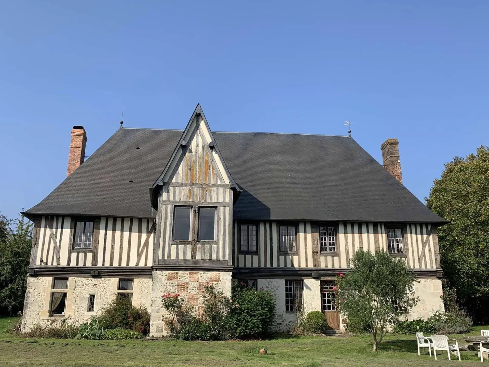 Restored Norman Manor With Outbuildings And 3 Hectares Of Land