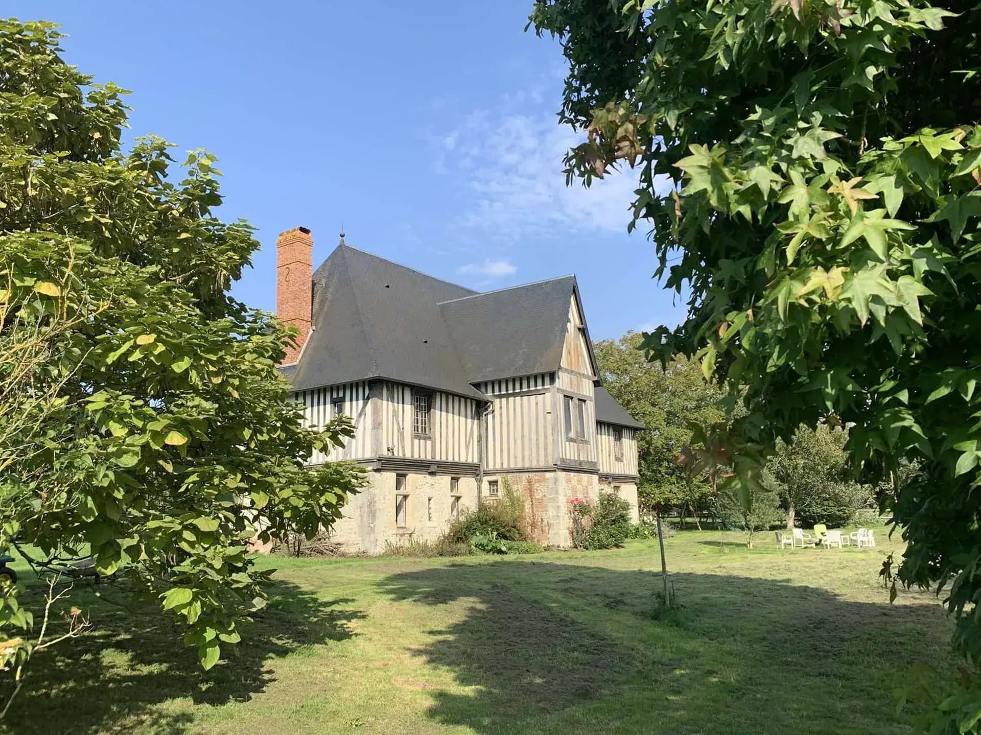 Restored Norman Manor With Outbuildings And 3 Hectares Of Land 5