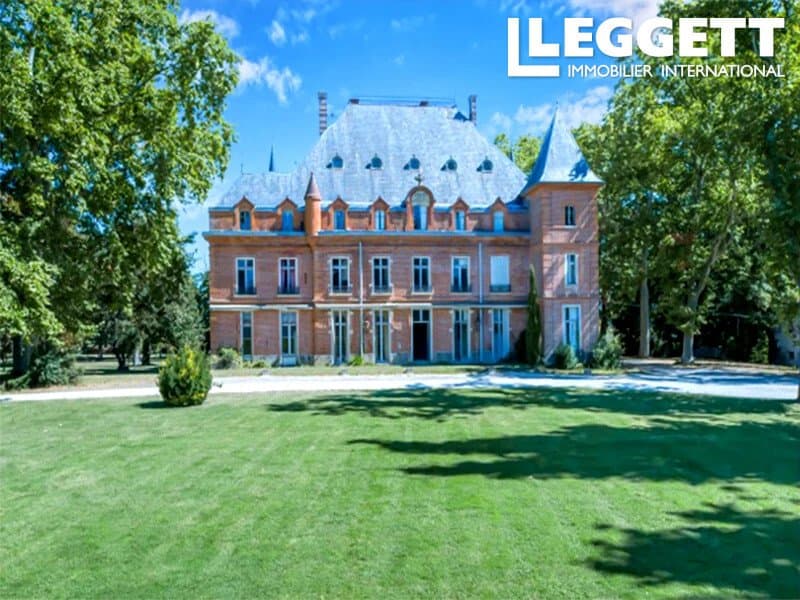 Majestic 19th Century Château With Extensive Amenities Near Toulouse — Château for sale in France