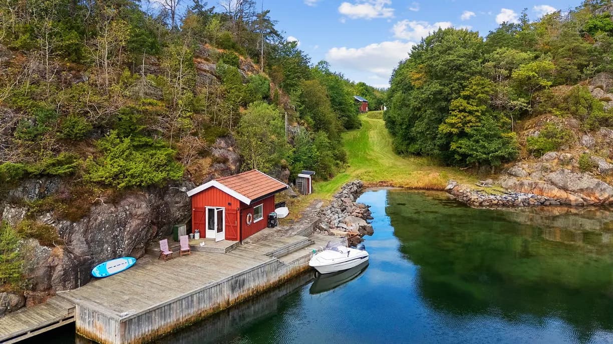 Exceptional Private Island Estate with 60 Hectares and Stunning Coastal Views 3