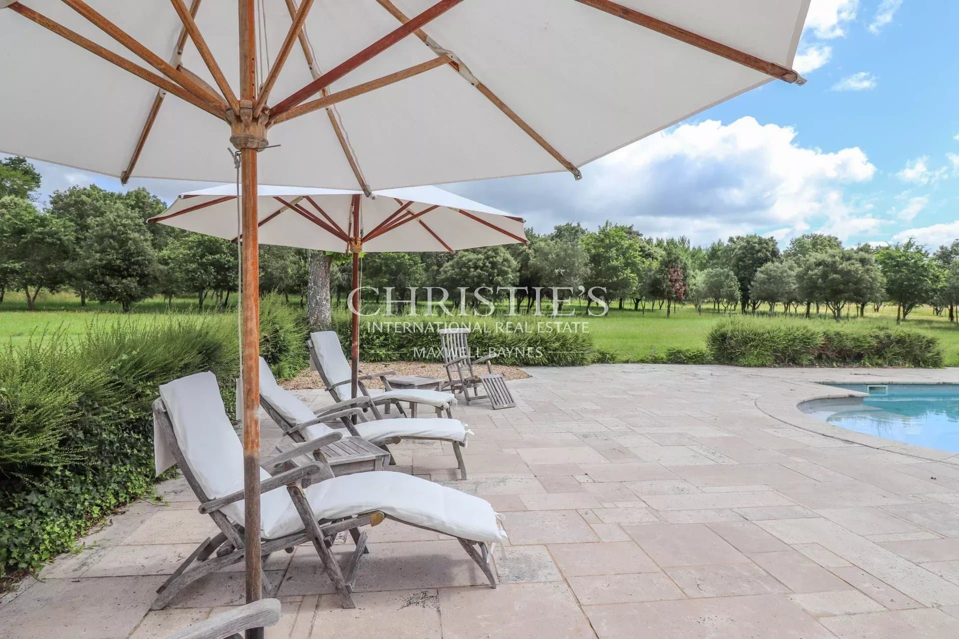 Charming Estate With 3 Bedrooms Set In 35 Hectares Of Wooded Landscape 5