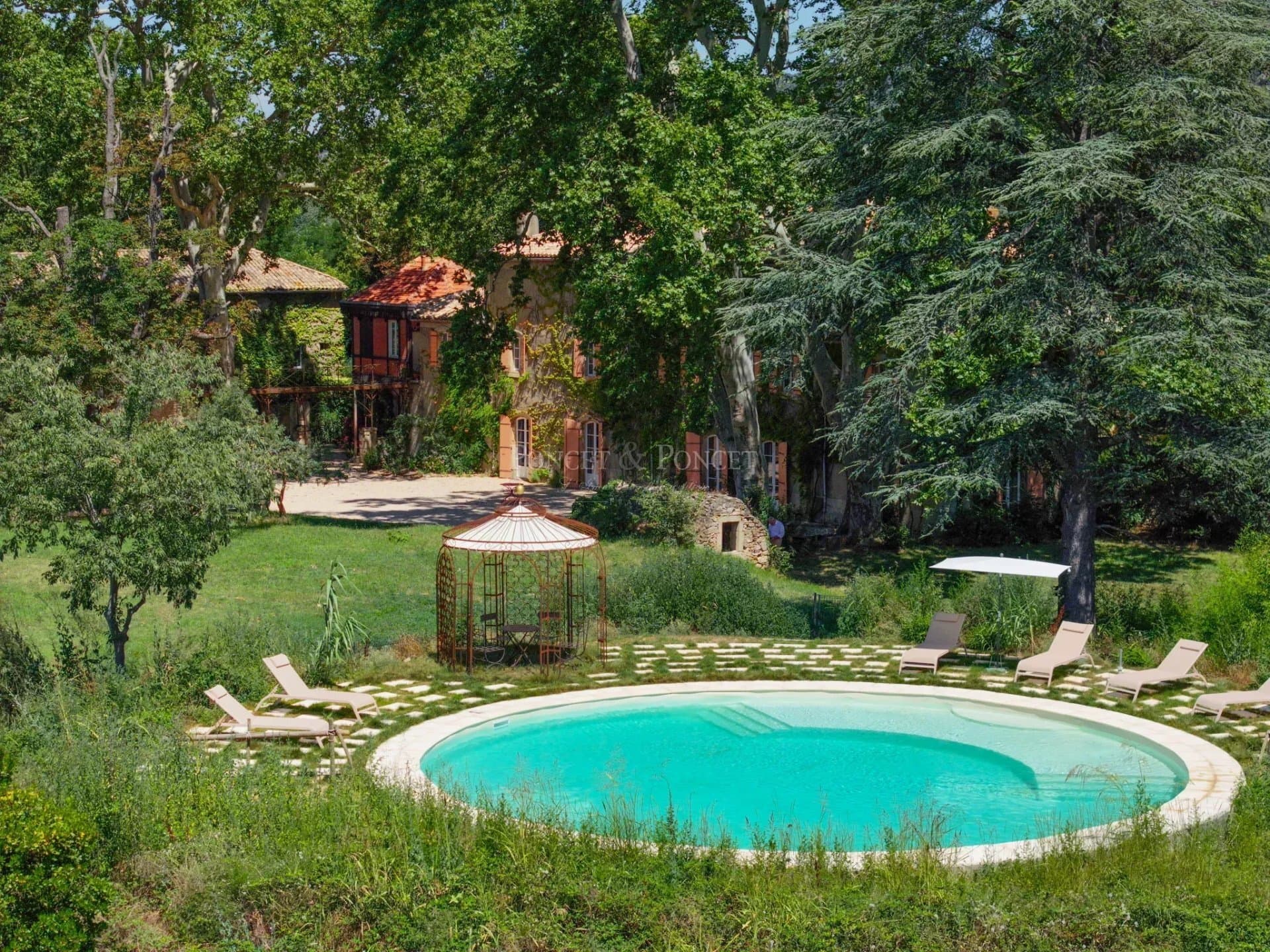 Historic 17th Century Château With Riverside Mill And Swimming Pool 2