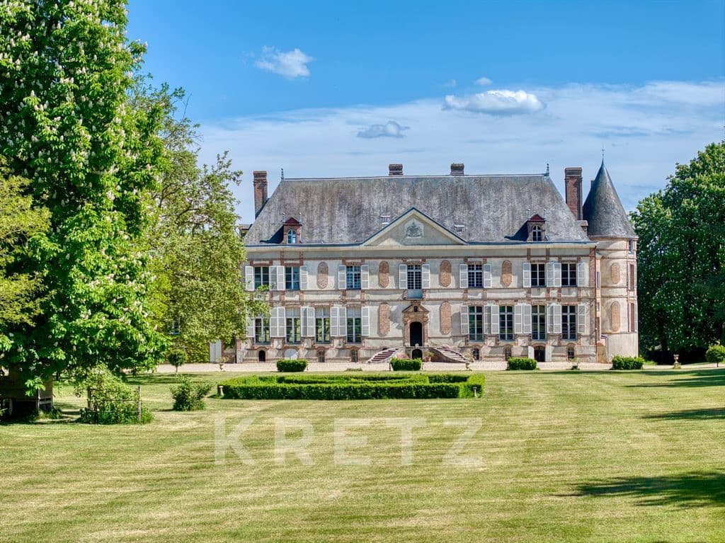 Exceptional Louis XIII Château Set Within 158 Hectares 3