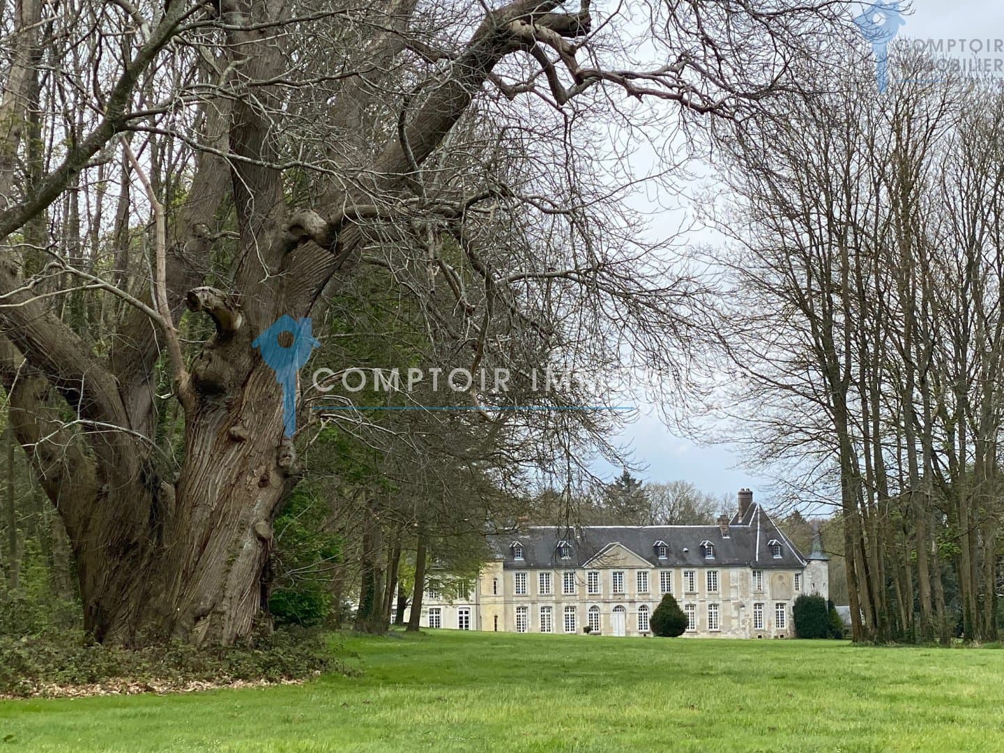 Magnificent 15th Century Château With Hunting Lodge And 39 Hectares Of Grounds 4