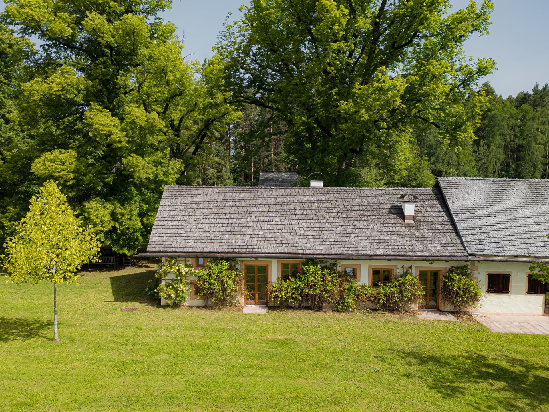 Elegant Historic Residence With Majestic Dolomite Views 4