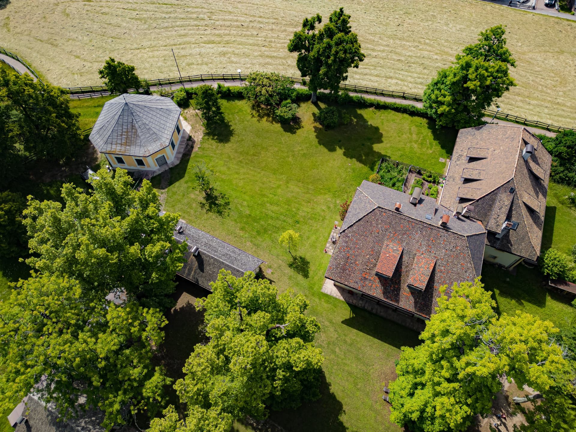 Elegant Historic Residence With Majestic Dolomite Views 5