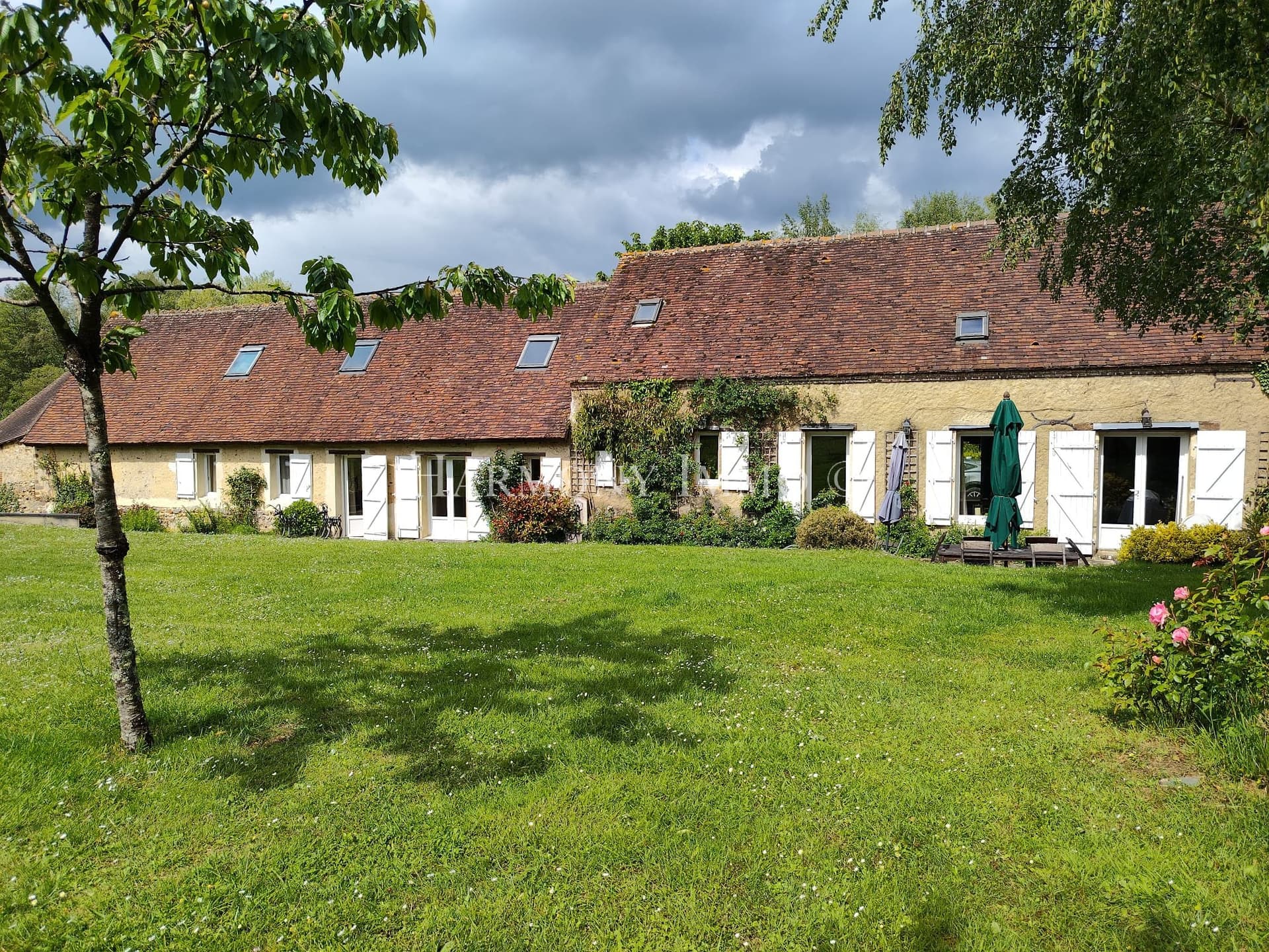 Restored Percheron Longhouse With Heated Swimming Pool 3