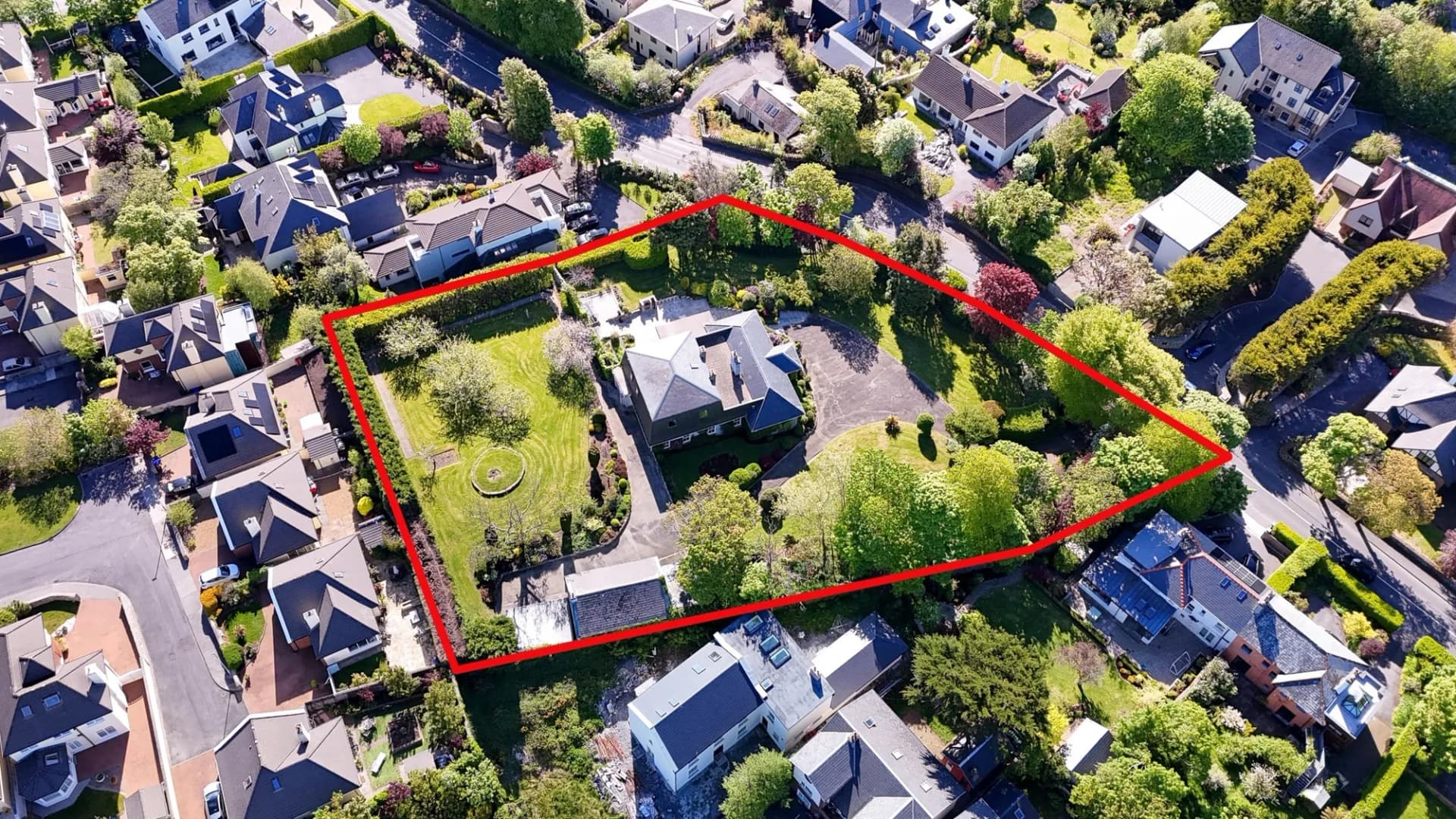 Impressive Late Georgian House with Mature Gardens in Galway 4
