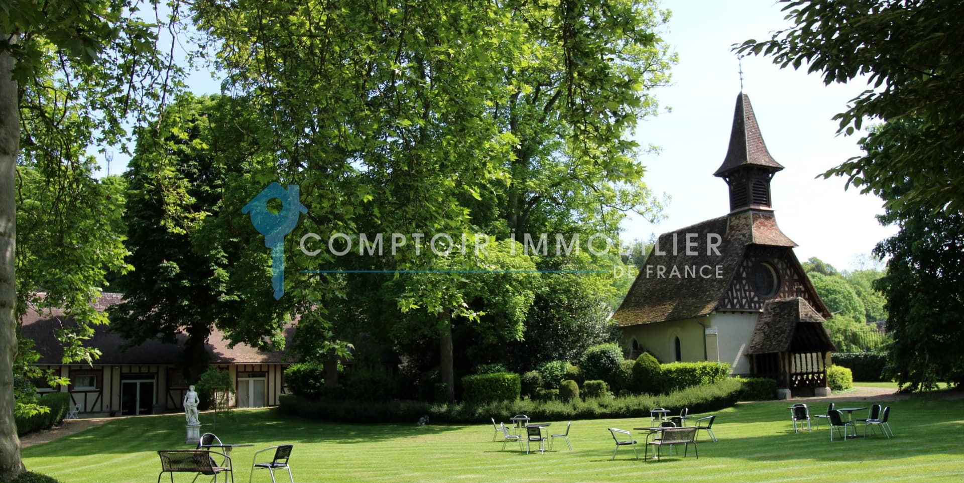 Charming Property With Chapel, Pool, And Tennis Court In The Eure Valley 3