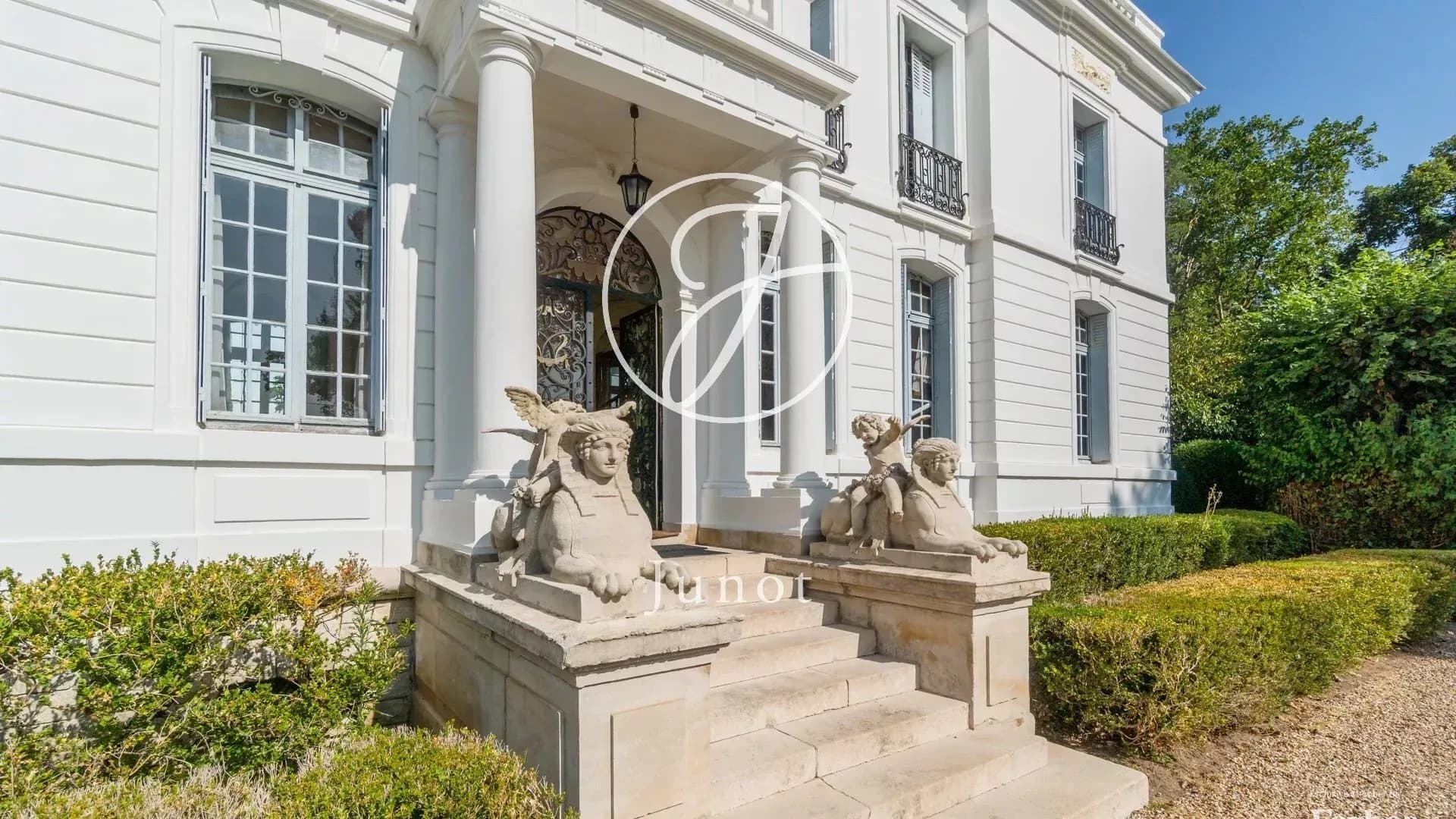 Neoclassical Castle With 9 Bedrooms And Formal Garden 4