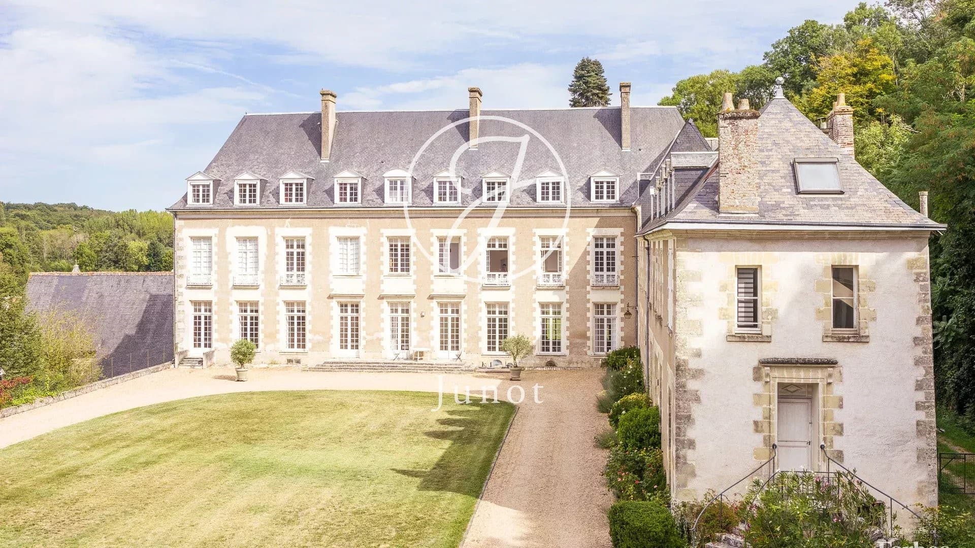 Magnificent 17th Century Château Overlooking Touraine Village 3