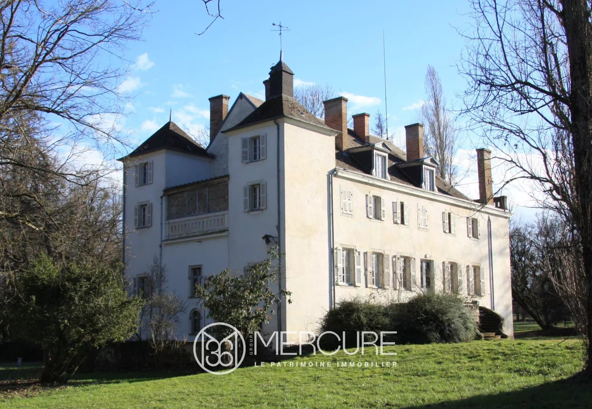 18th Century Manor House With Extensive Grounds 4