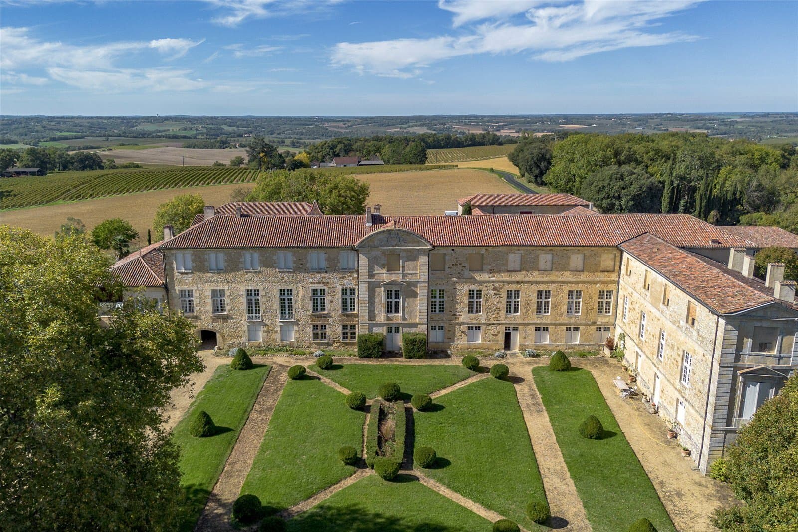 Historic 17th Century Château With Panoramic Views