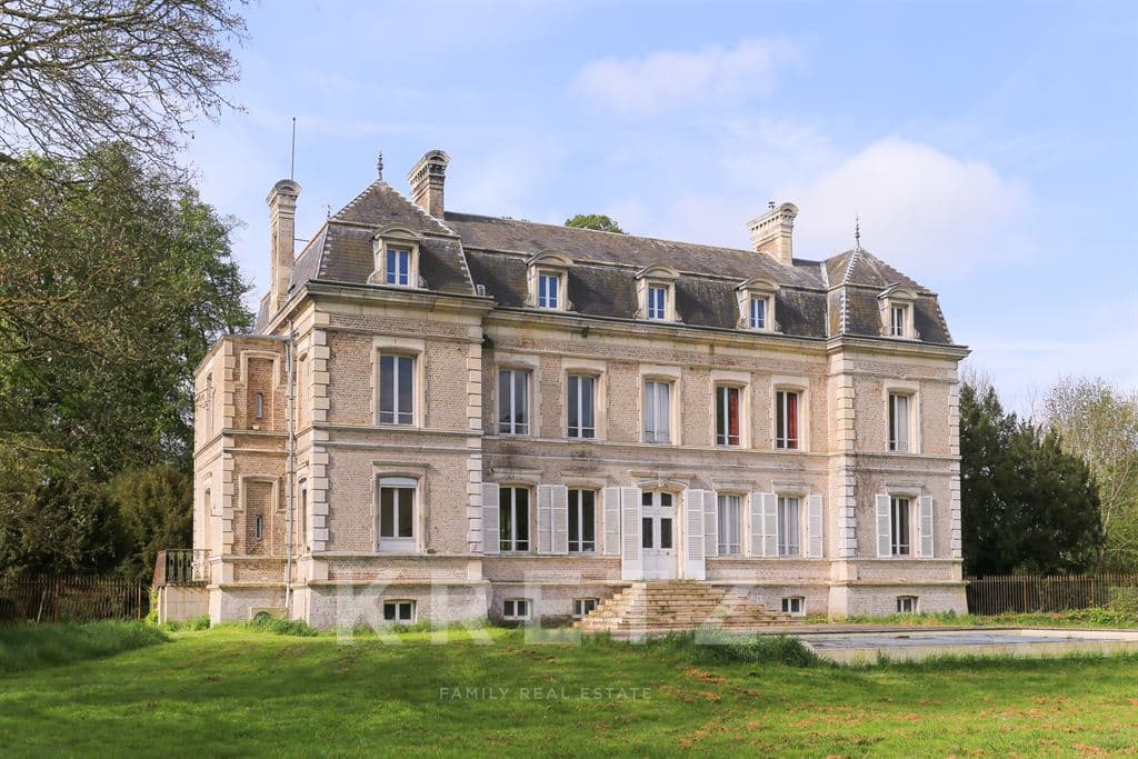 Charming 19th Century Castle with Swimming Pool 2