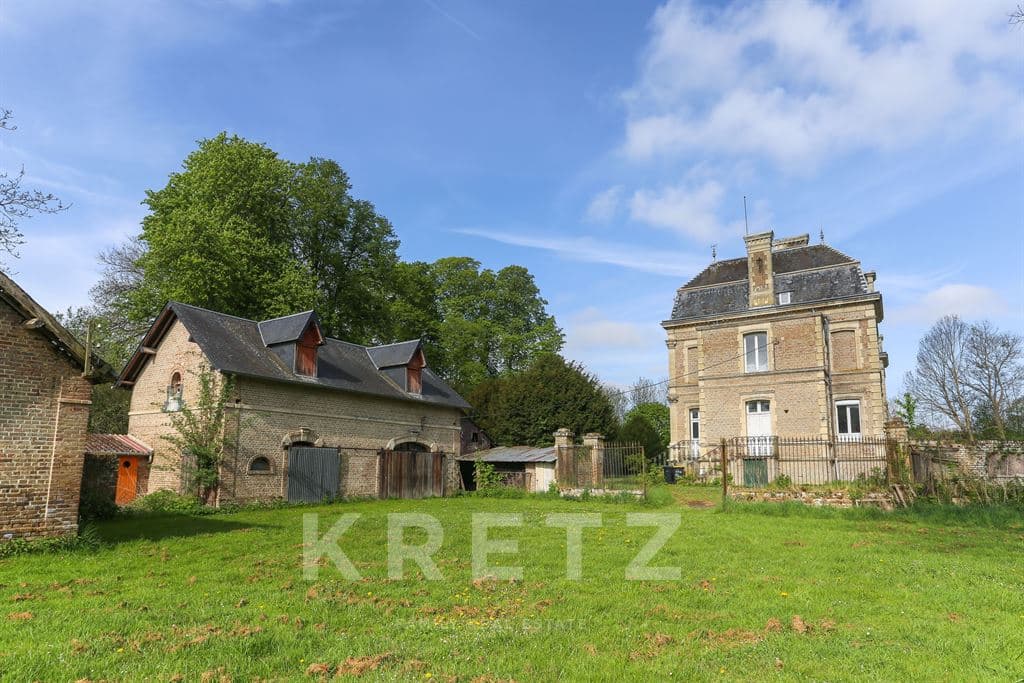 Charming 19th Century Castle with Swimming Pool 4