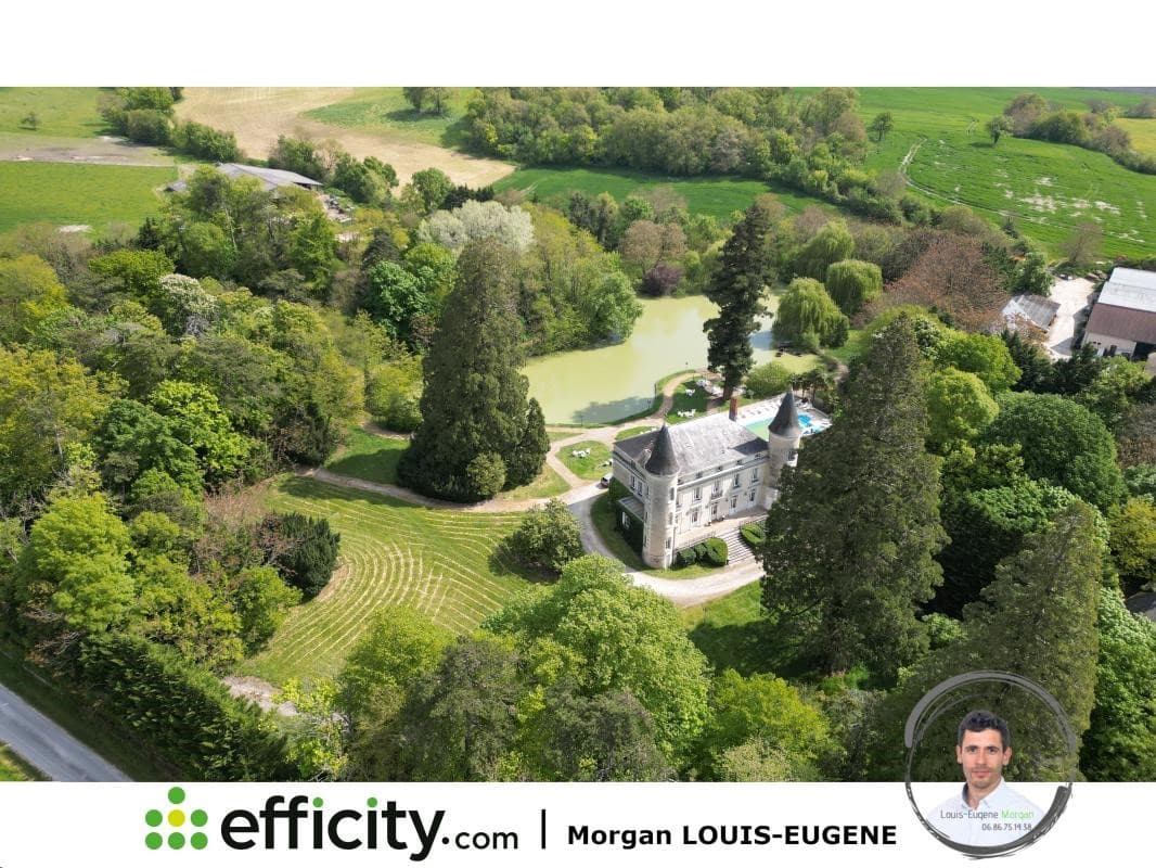 Restored Castle with Villa and Heated Pool in Tournon-Saint-Pierre 4