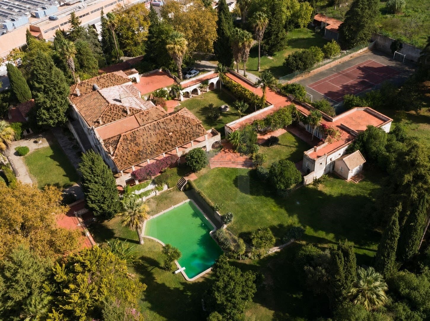 Historic Eighteenth Century Palace With Garden And Pool 3
