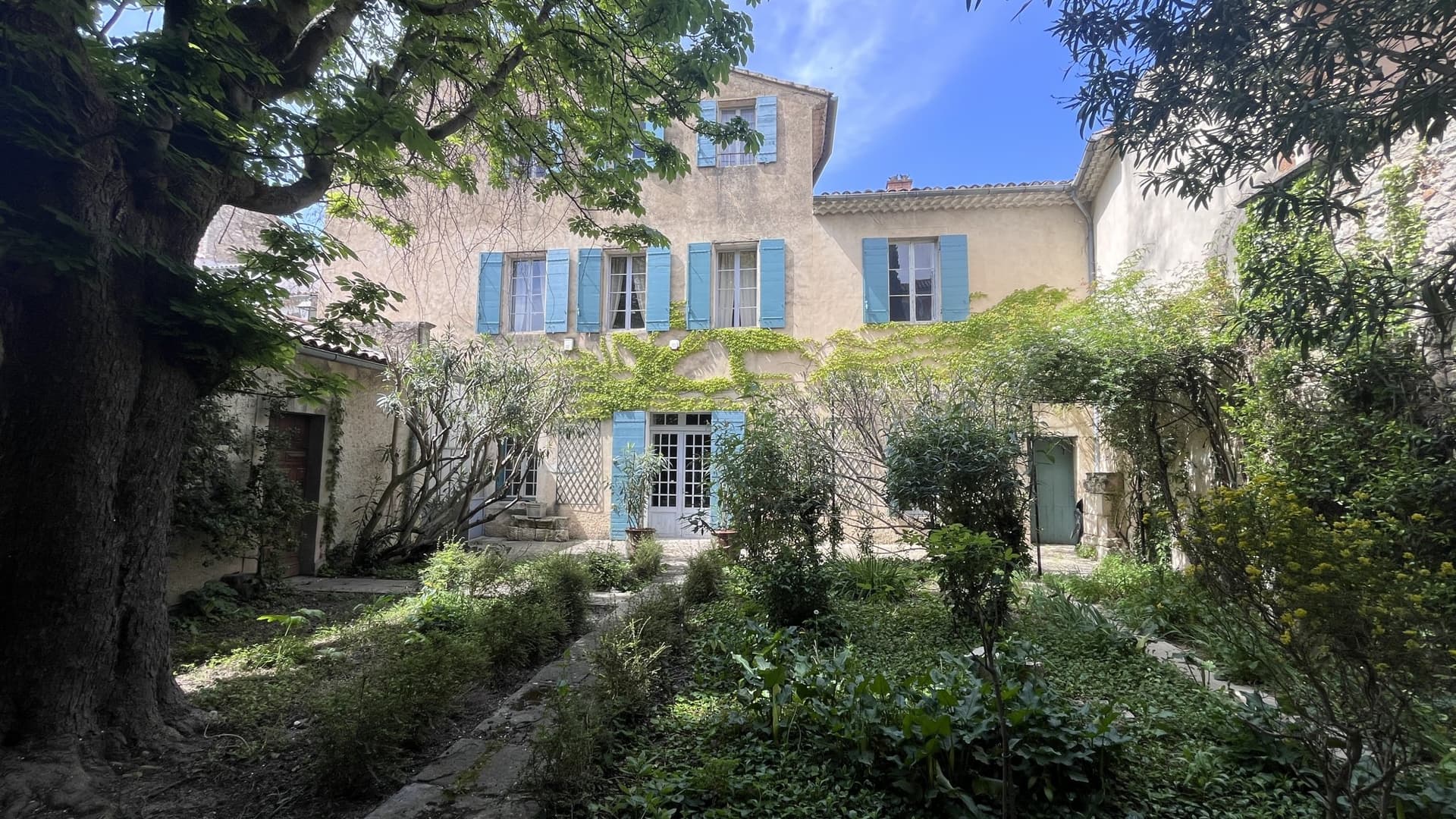 Charming Bourgeois House With Garden And Terrace In Historic Pernes-les-Fontaines 2
