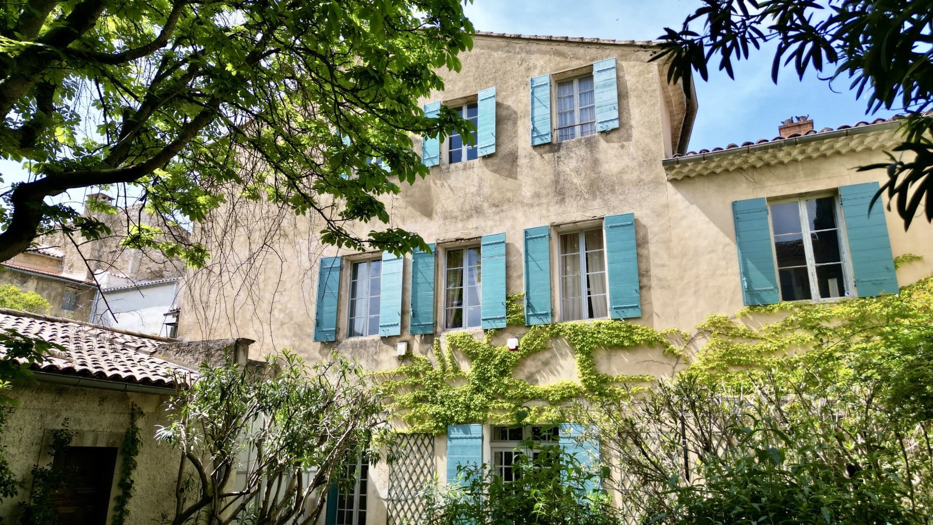 Charming Bourgeois House With Garden And Terrace In Historic Pernes-les-Fontaines 4
