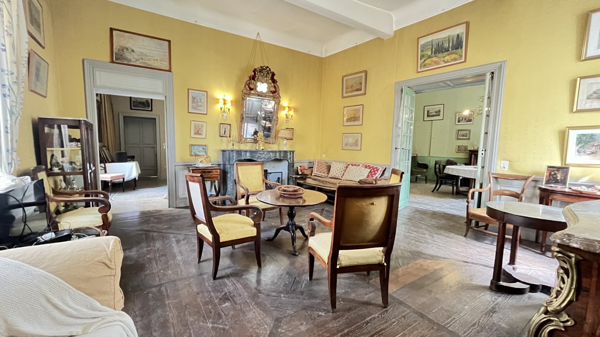 Charming Bourgeois House With Garden And Terrace In Historic Pernes-les-Fontaines 5