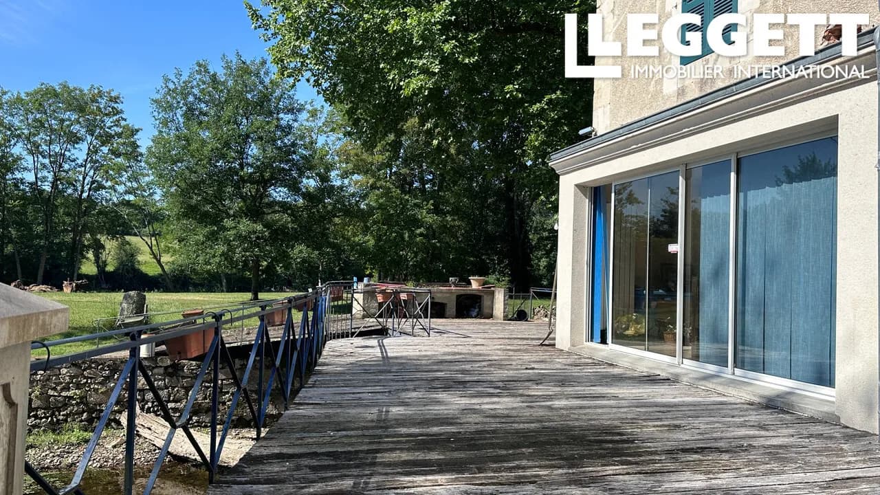 Château With Seven Bedrooms, Wrap-around Terrace And Private Island 5