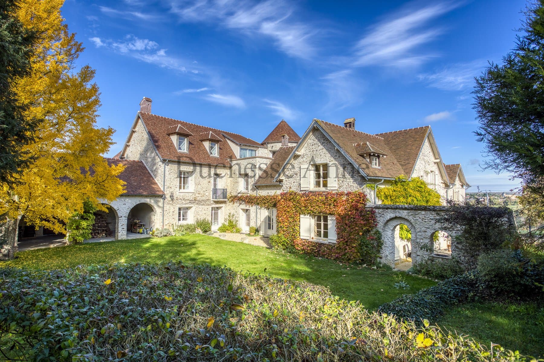 Historic 15th Century Mansion With Park And Panoramic View 4