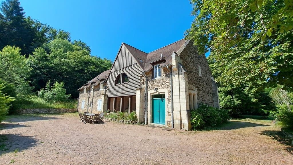 Exceptional Castle With Romanesque Chapel, Gîtes, And 14 Hectare Park 3