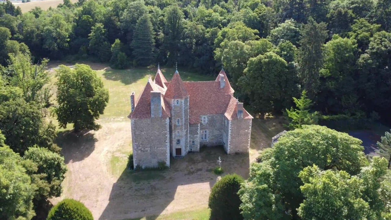 Exceptional Castle With Romanesque Chapel, Gîtes, And 14 Hectare Park 5