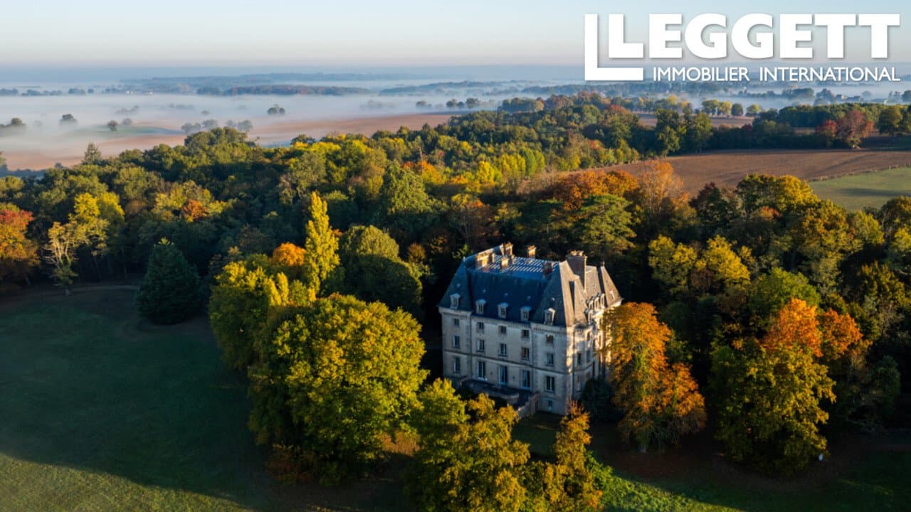 Elegant 19th Century Château With Historic Gatehouse And Stables 2