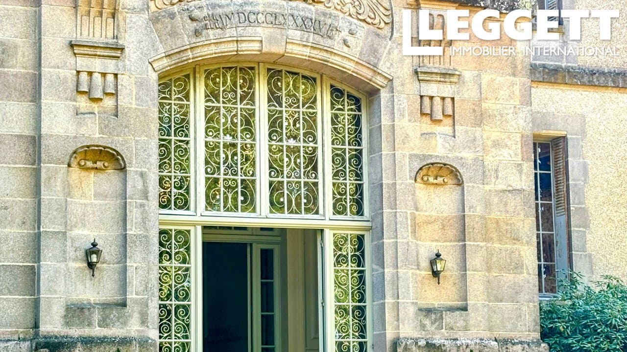 Elegant 19th Century Château With Historic Gatehouse And Stables 3
