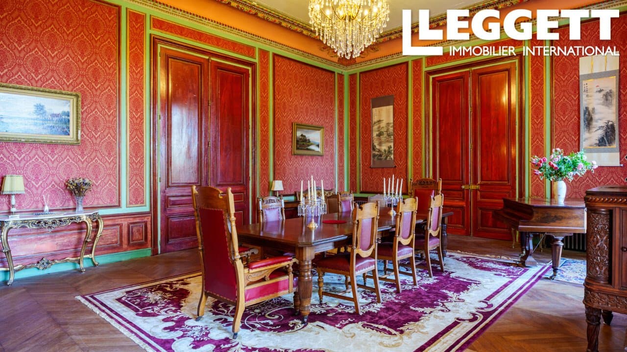 Elegant 19th Century Château With Historic Gatehouse And Stables 4