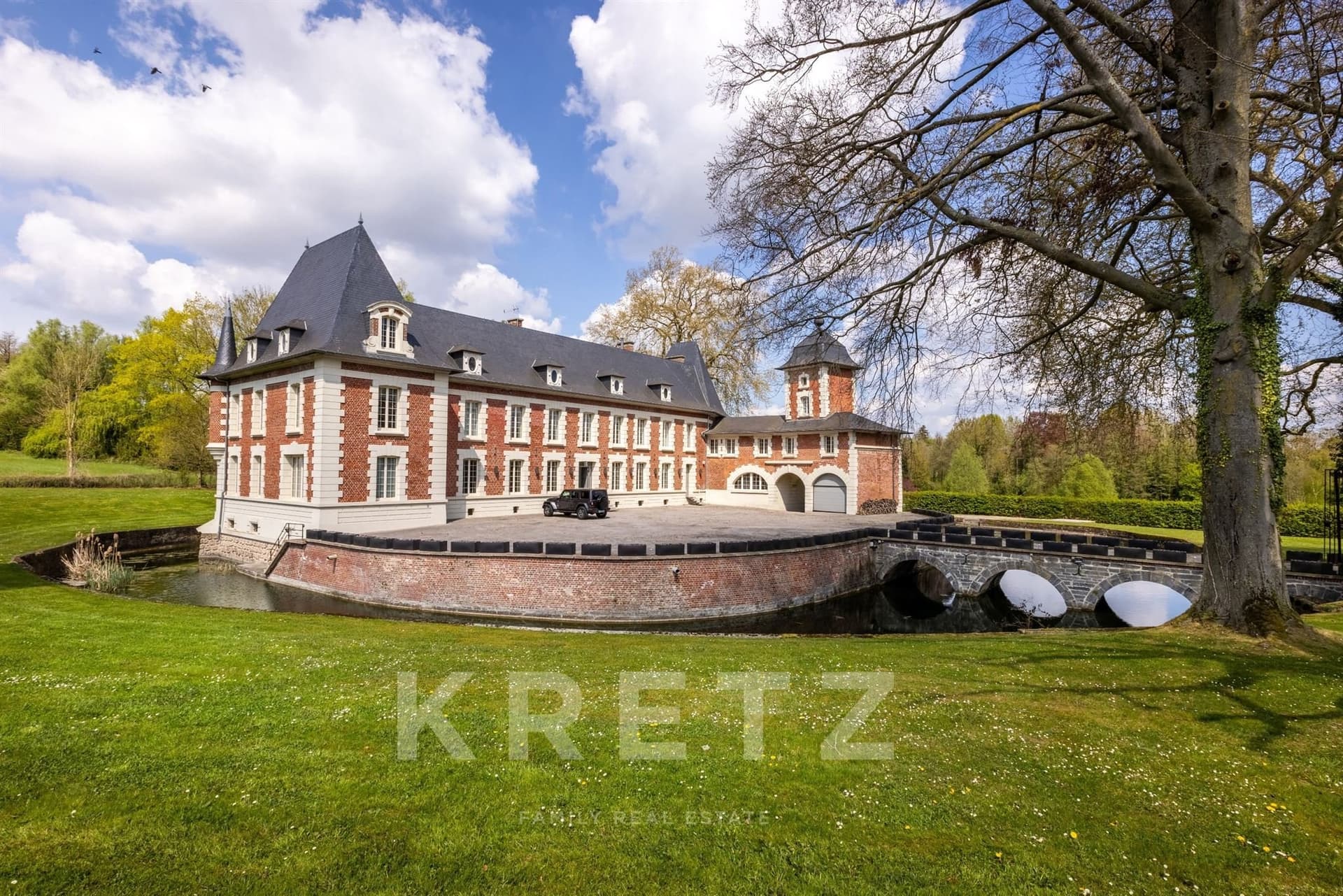 Stunning 18th Century Castle with Indoor Pool and Extensive Grounds 4