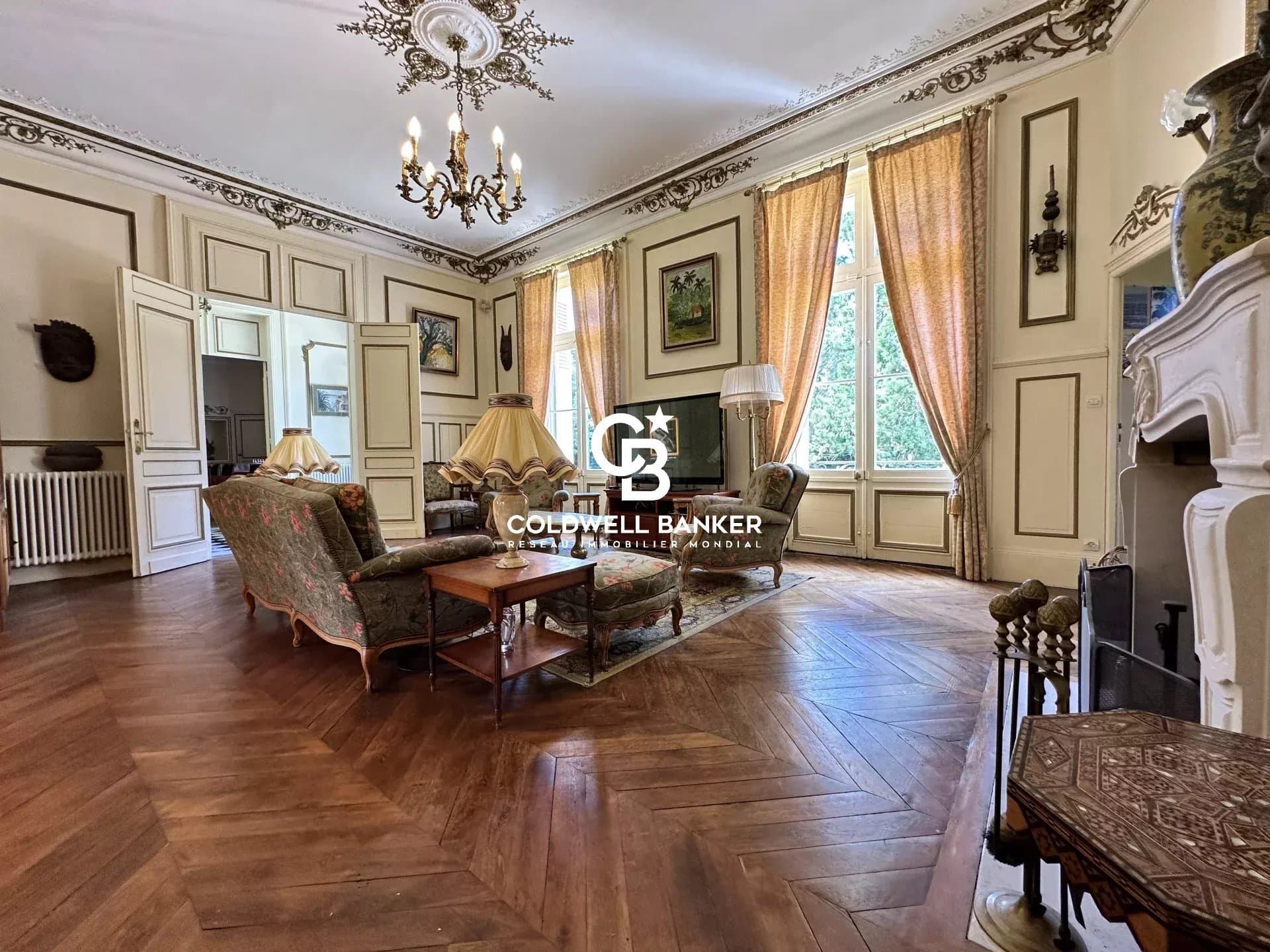 Elegant Château with Heated Pool and Pond in Centre-Val de Loire 4