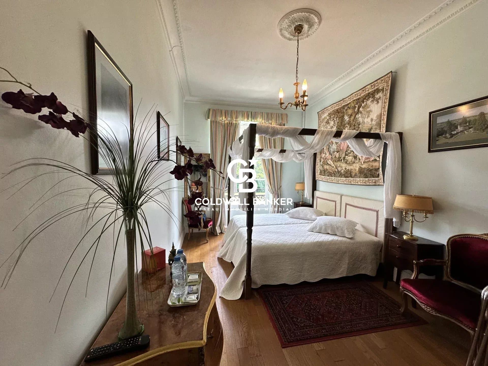 Elegant Château with Heated Pool and Pond in Centre-Val de Loire 5