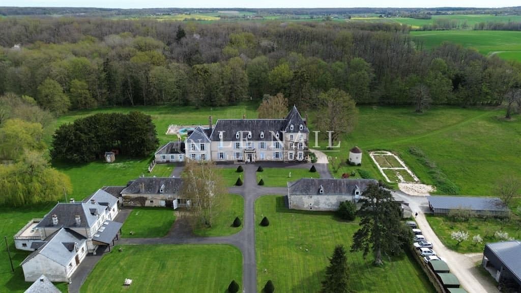 Stunning 19th Century Château With Lodges On A 71 Acre Estate 4