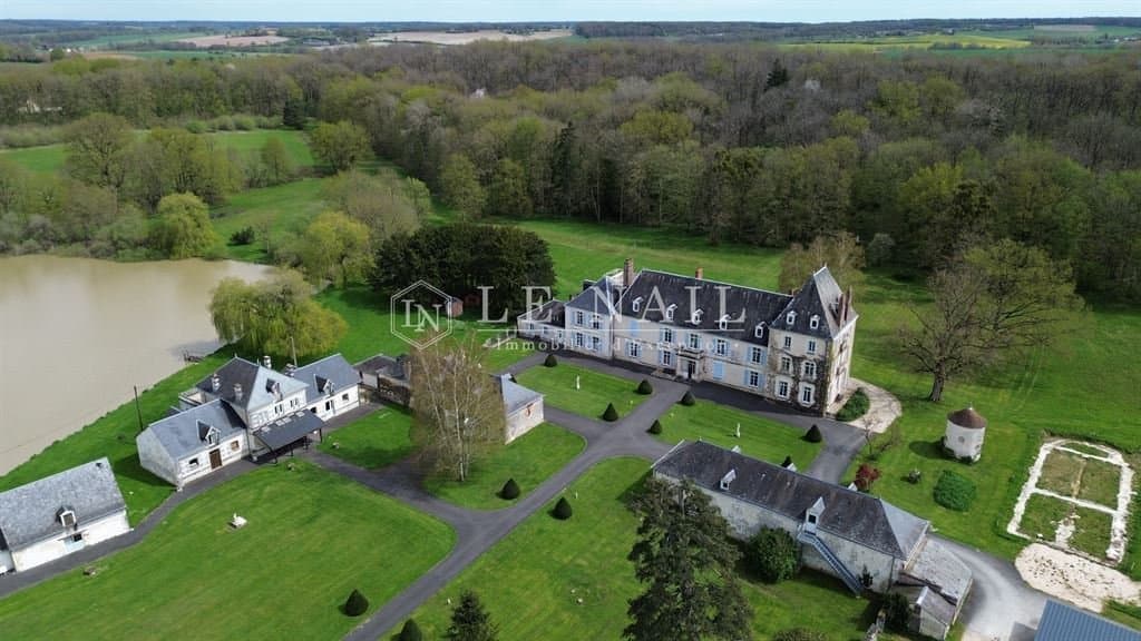 Stunning 19th Century Château With Lodges On A 71 Acre Estate 5