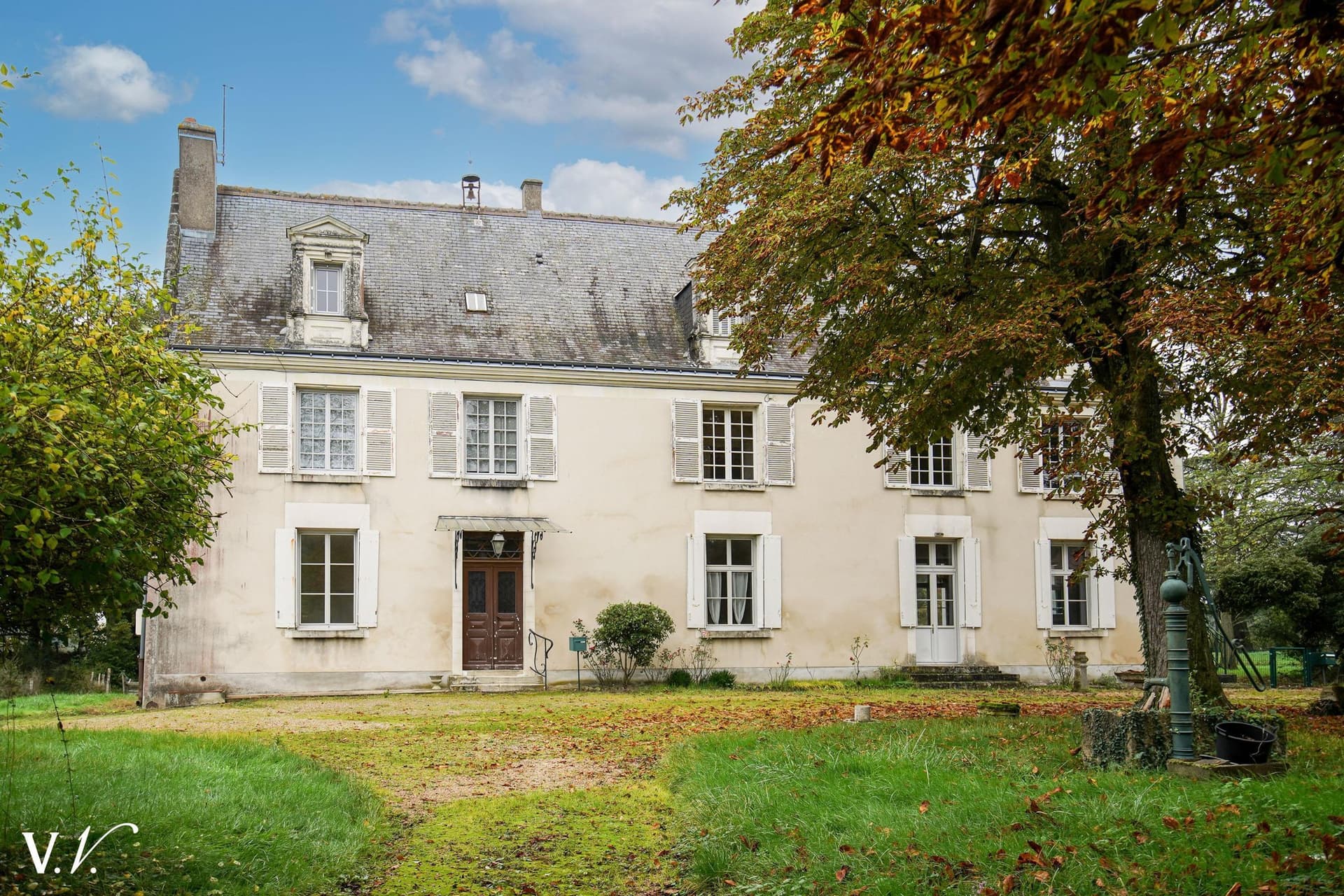 Charming 17th Century Manor With Expansive Grounds — in France