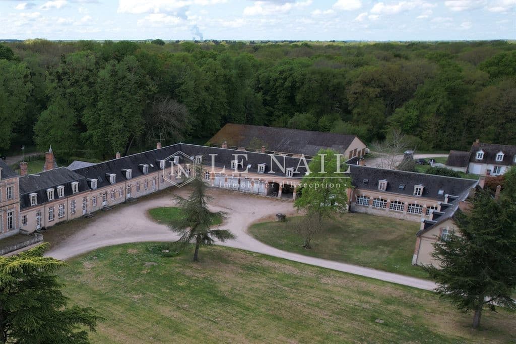 Elegant Château with Extensive Grounds and Rental Properties 5