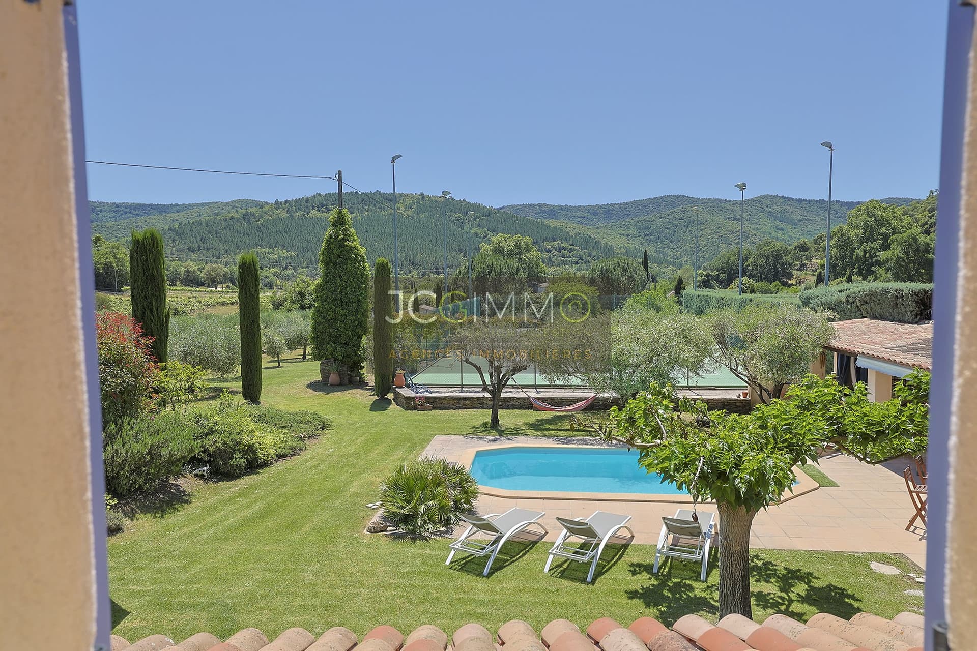Charming Provençal Villa With Pool, Tennis Court, And Expansive Grounds 5