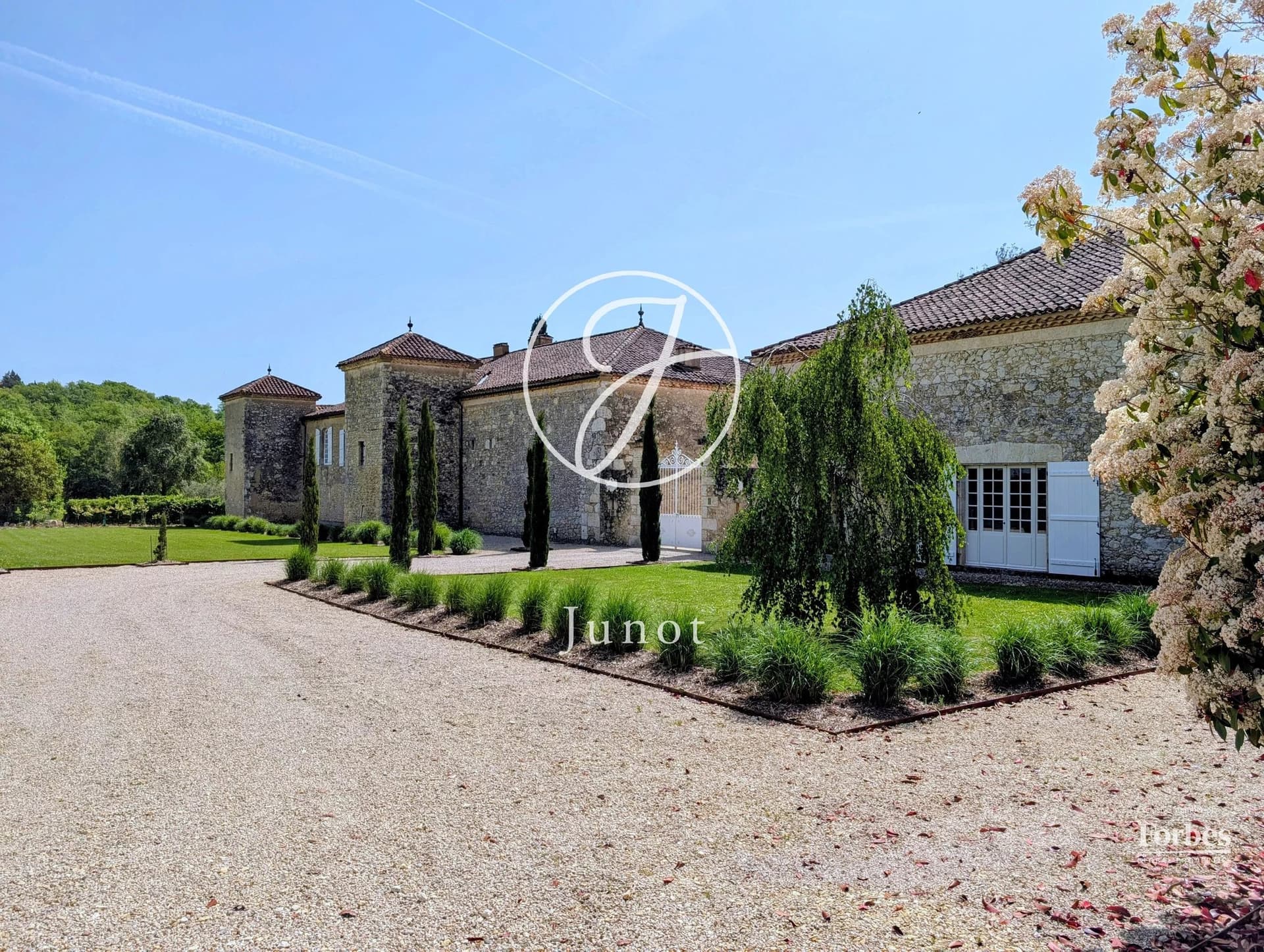Historic Château Estate with Guest House and Swimming Pool in Gascony