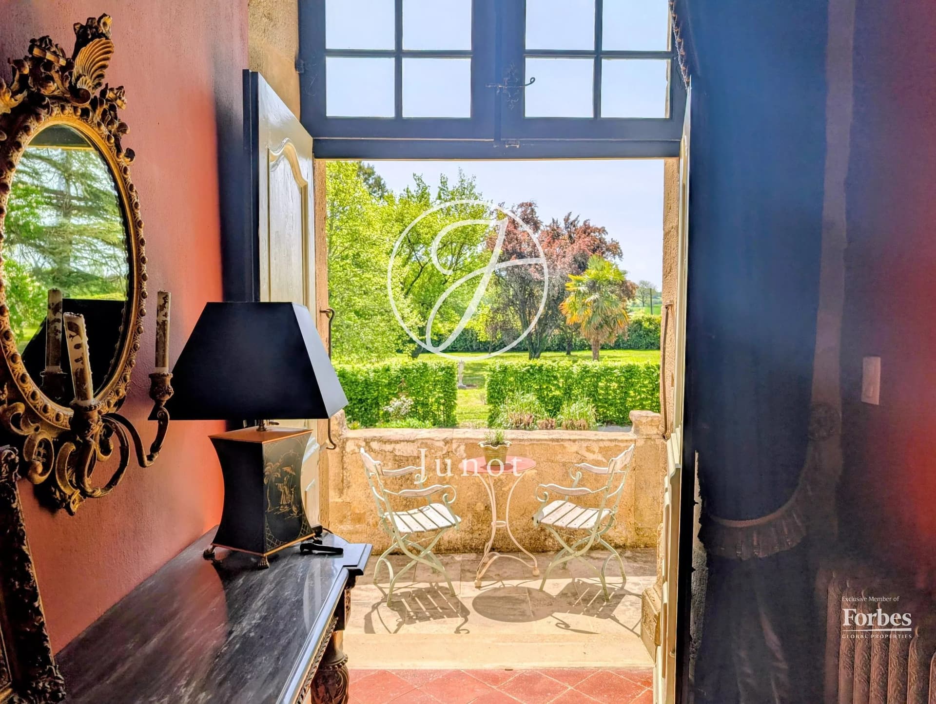 Historic Château Estate with Guest House and Swimming Pool in Gascony 3