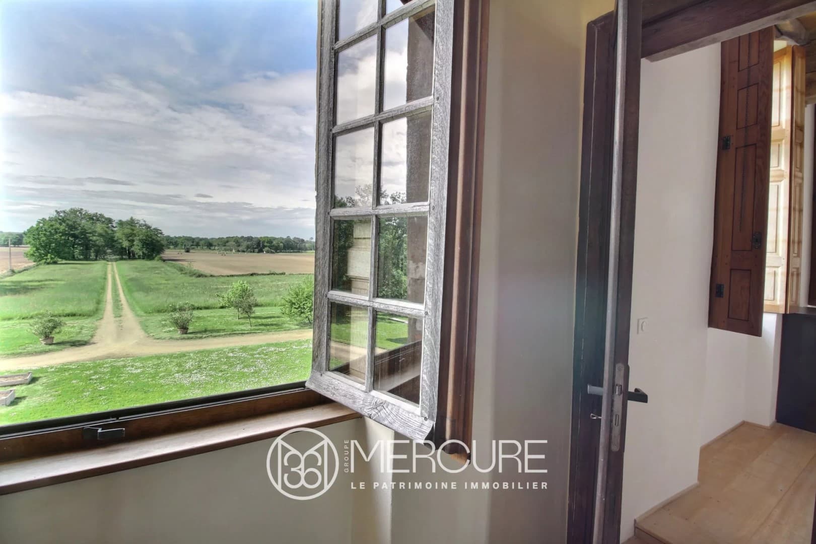 Exceptional Castle With Panoramic Views And Large Swimming Pool 5