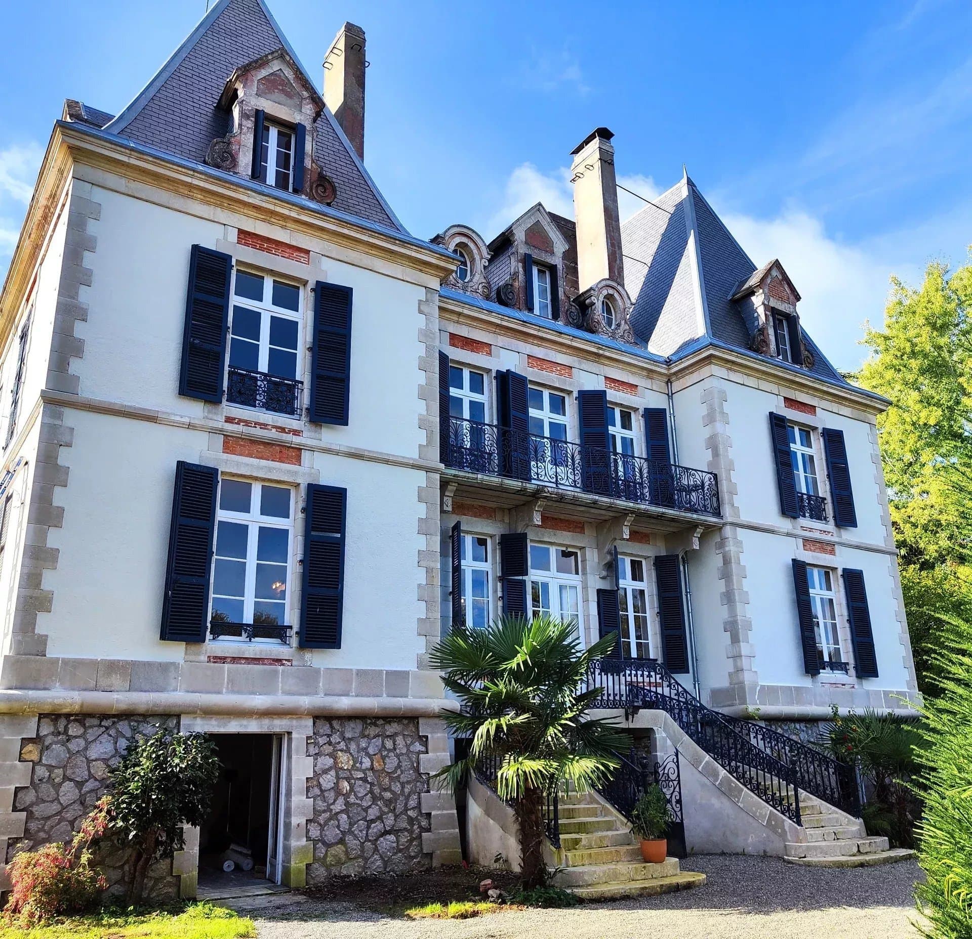 Elegant 19th Century Château With Pool And Tennis Court — Château for sale in Béarn, France