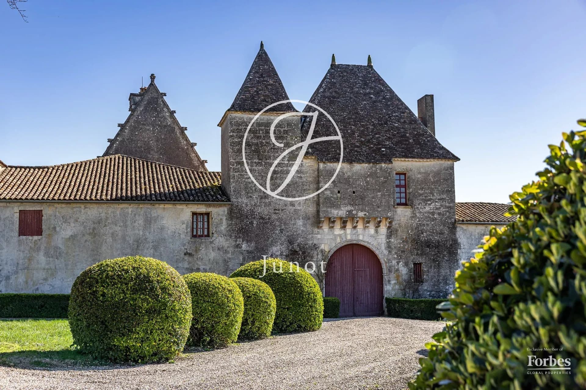 Historic Château With Vineyard And Swimming Pool Near Saint-Émilion