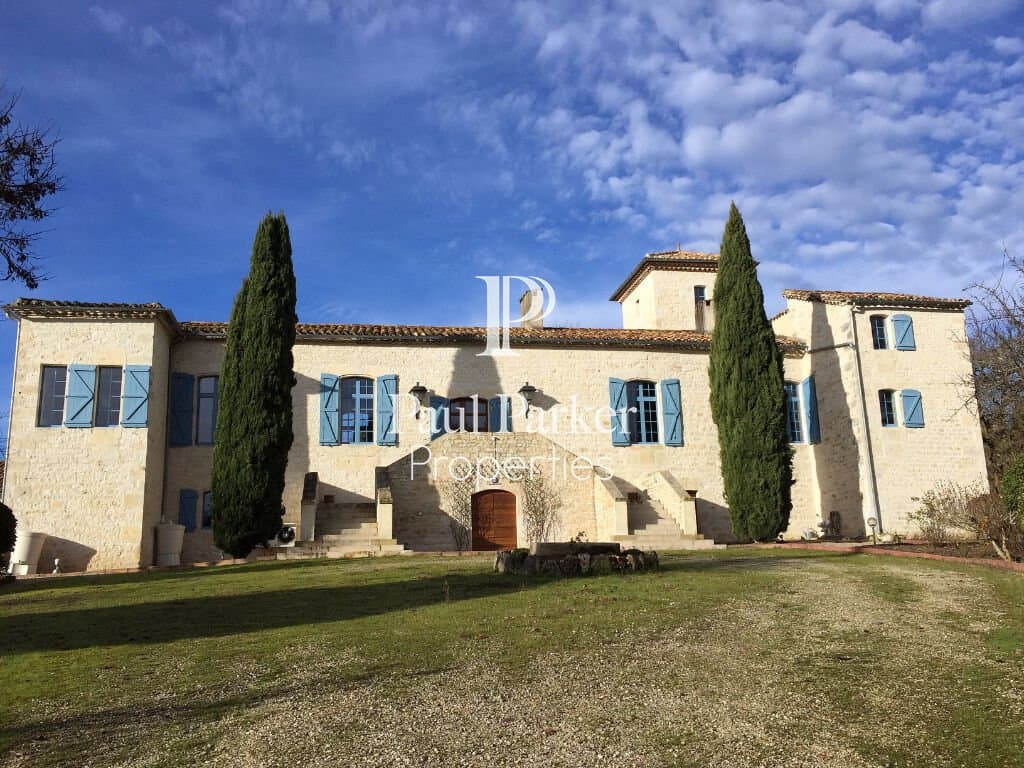 Castles for sale in Beauville