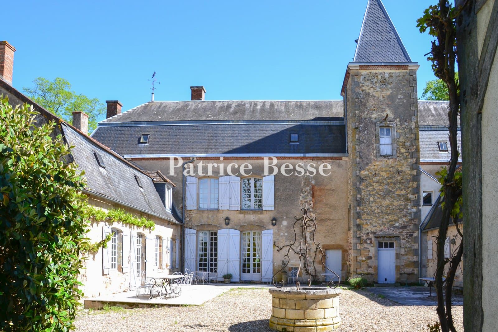 Castle 570 Sqm 10 Bedrooms 4