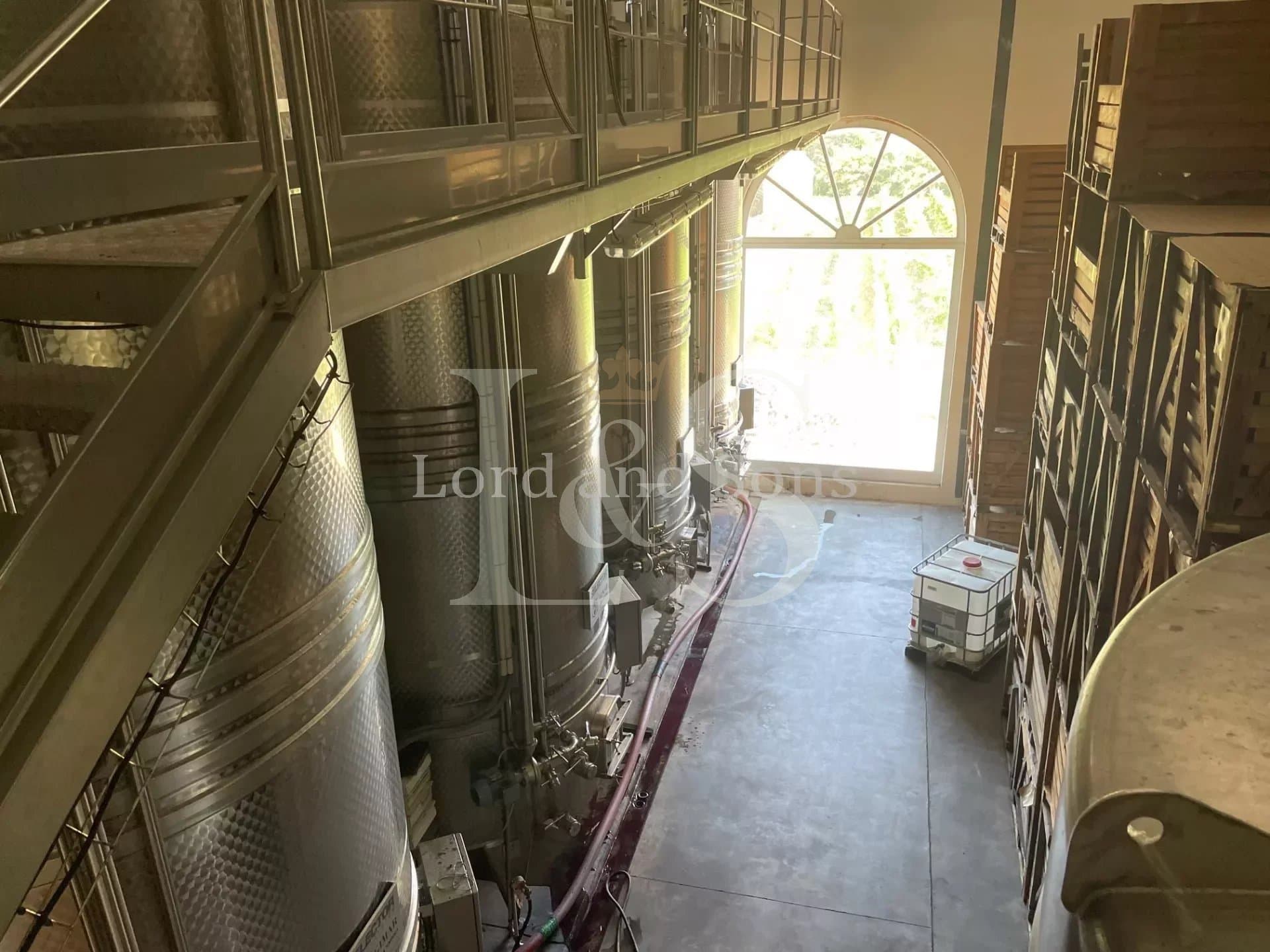 Turnkey Wine Estate in the Heart of the Southern Rhône Valley 2